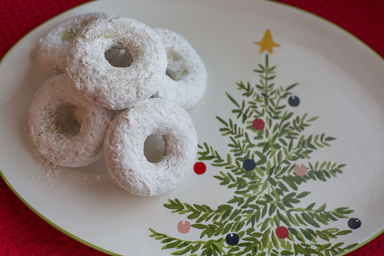 Read more about the article Gluten Free Powdered Donuts
