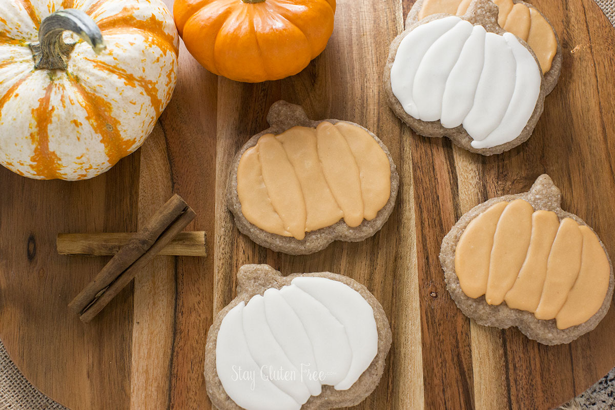 You are currently viewing Gluten Free Vegan Pumpkin Spice Sugar Cookies