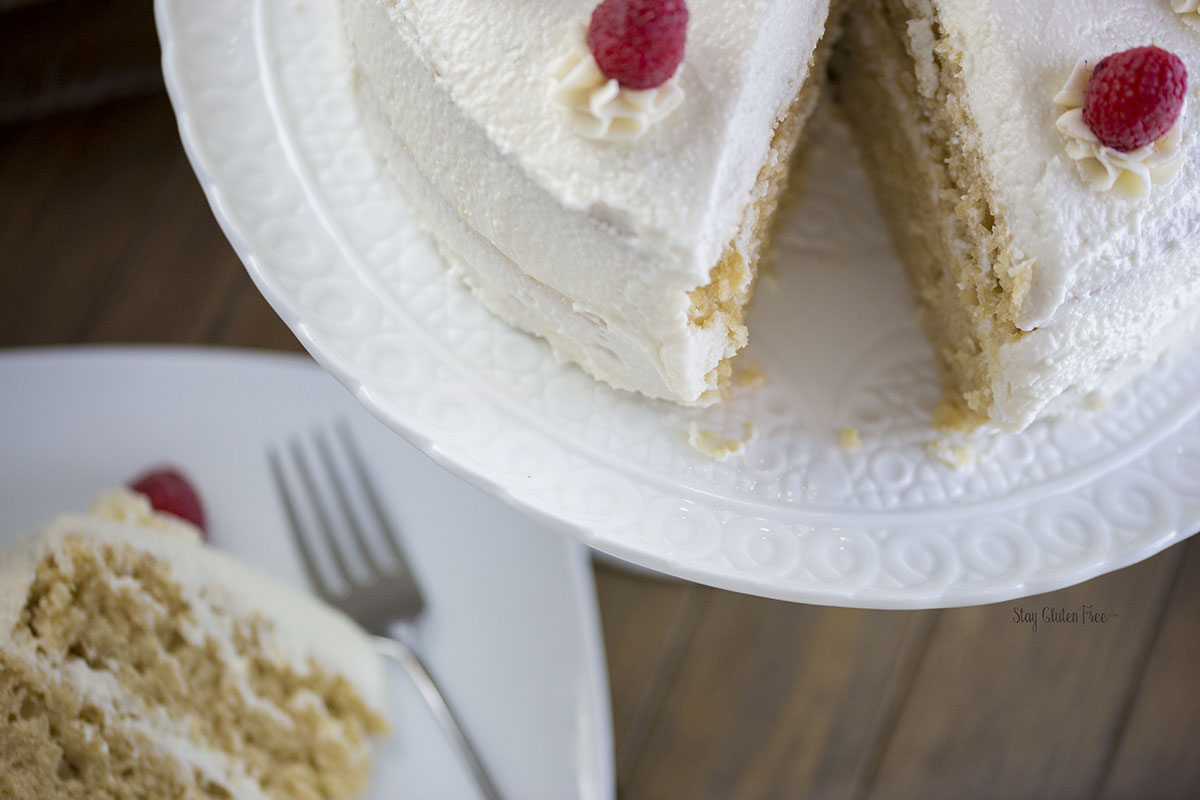 You are currently viewing Gluten Free Vanilla Cake