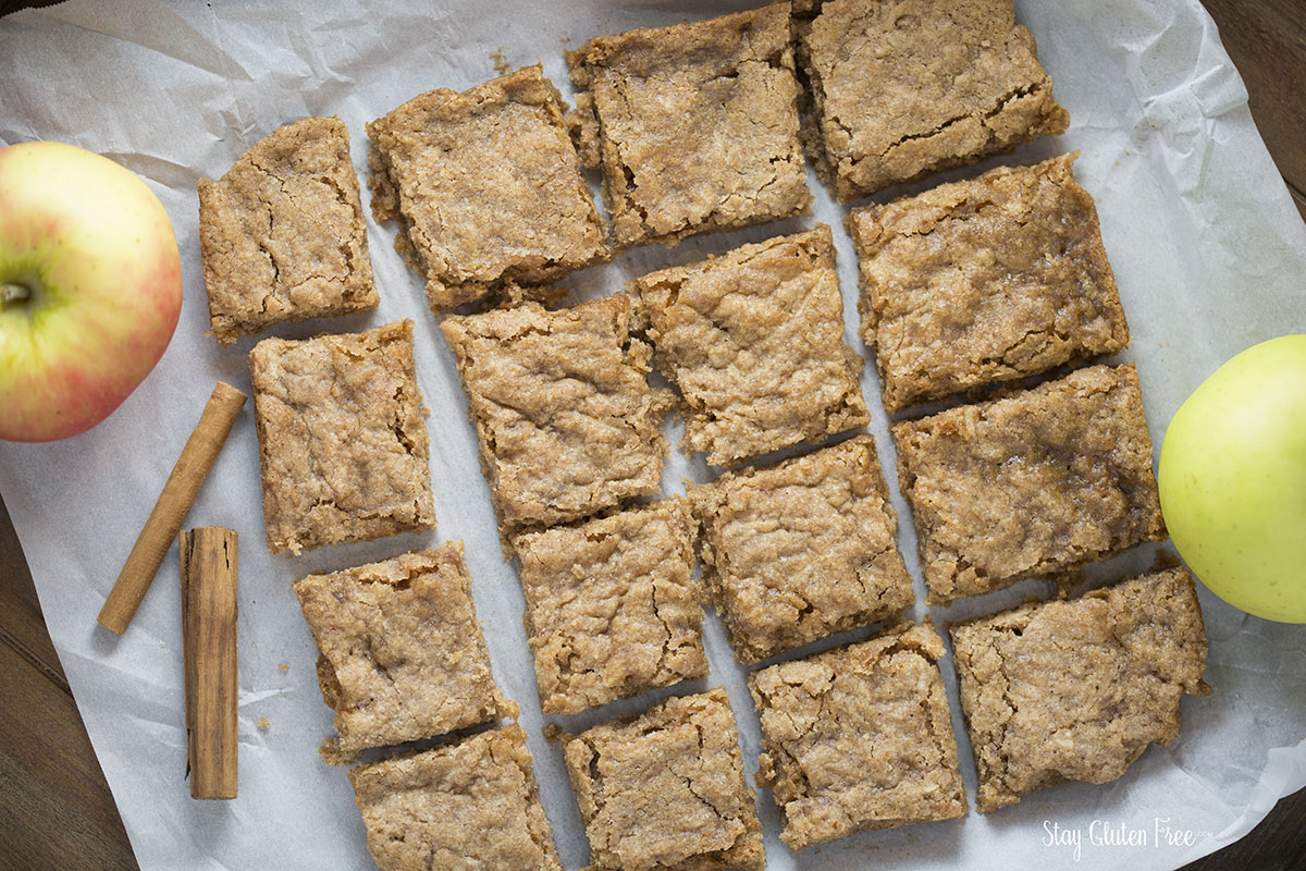 You are currently viewing Gluten Free Apple Cinnamon Blondies